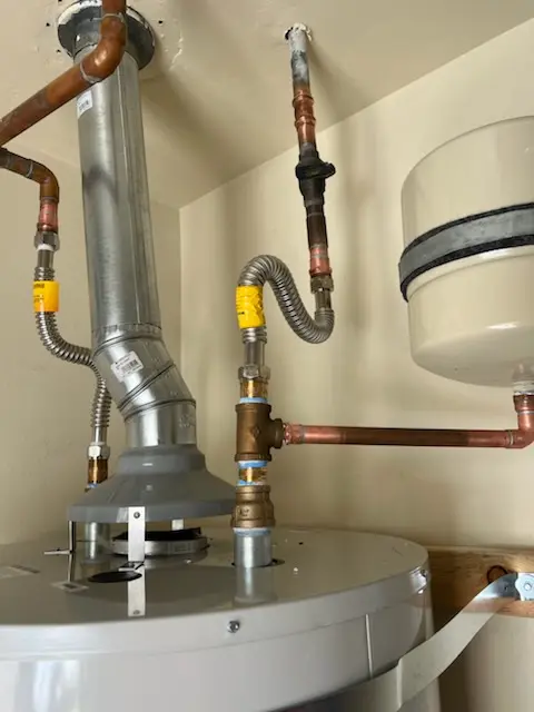 Water heater installation and plumbing repair in Green Lane